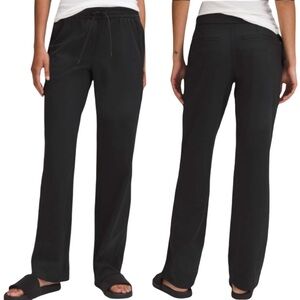 Lululemon Mid-Rise Straight-Leg Trouser